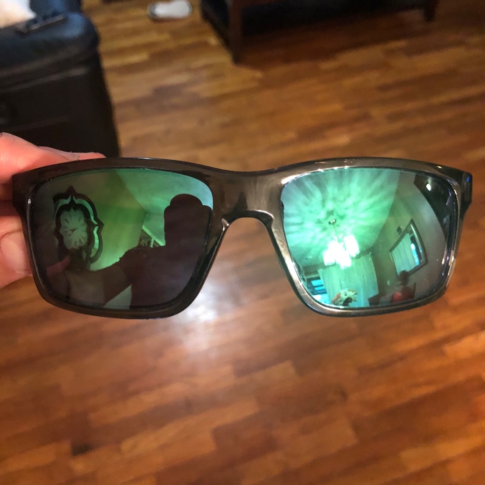 Oakley Mainlink